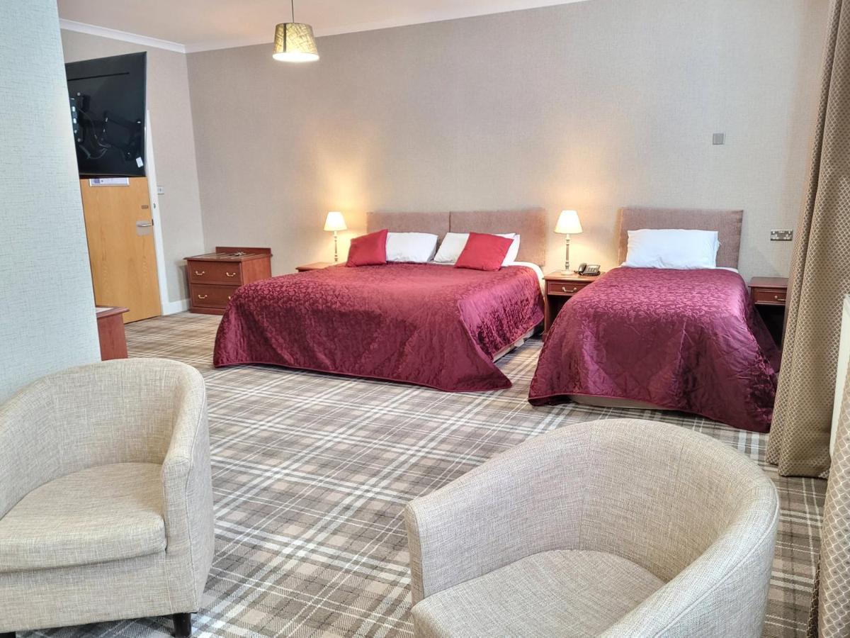 Cross Keys Hotel, Hotel
